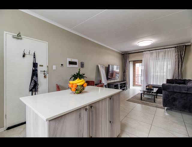 2 BEDROOM APARTMENT RENTED IN NORTH RIDING